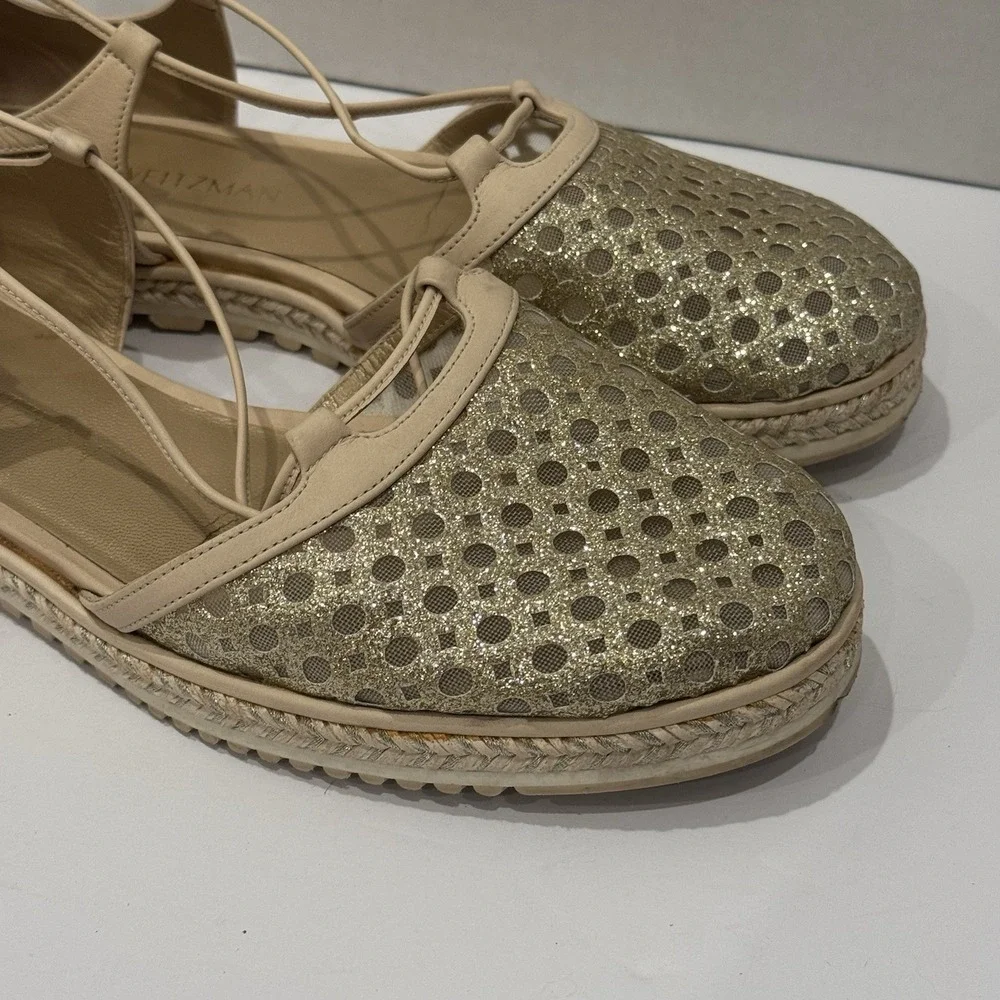 Stuart Weitzman 'Tweety' Strappy ballet Feminine‎ slingback Gold sandals Sz 8.5